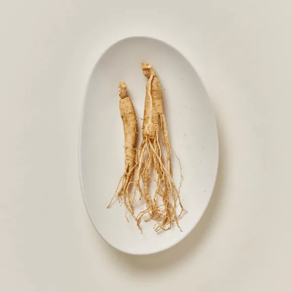 BEAUTY OF JOSEON Ginseng Moist hidratáló fényvédő szérum vörös ginzeng kivonattal SPF50+ PA++++