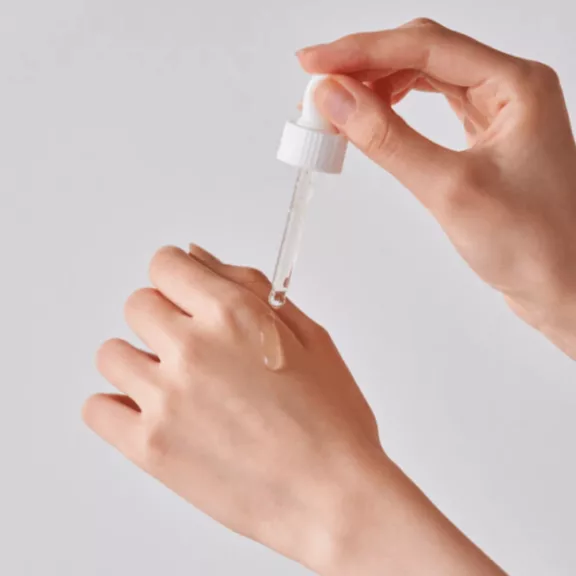 BEAUTY OF JOSEON Glow pórusszabályzó szérum 60% propolisz kivonattal és niacinamiddal BEAUTY OF JOSEON Glow pórusszabályzó szérum 60% propolisz kivonattal és niacinamiddal