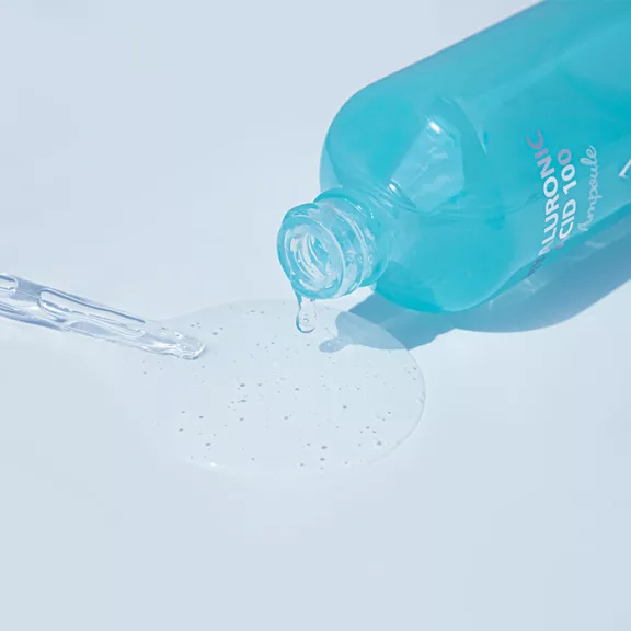 FARMSTAY Hyaluronic Acid 100 hidratáló és feszesítő szérum hialuronsavval