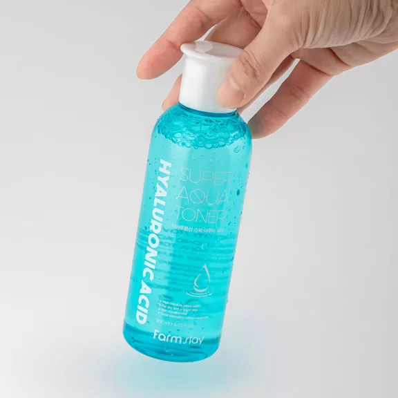 FARMSTAY Hyaluronic Acid Super Aqua hidratáló és bőrsimító tonik hialuronsavval FARMSTAY Hyaluronic Acid Super Aqua hidratáló és bőrsimító tonik hialuronsavval