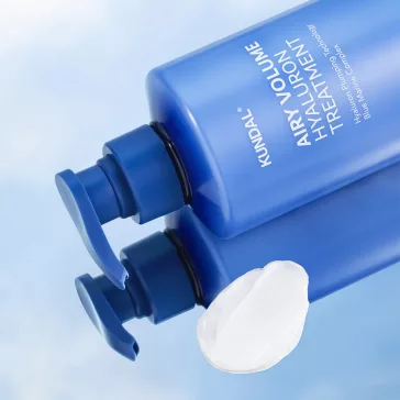   KUNDAL Airy Volume Blosson Breeze hidratáló és volumennövelő balzsam hialuronsavval 500 ml