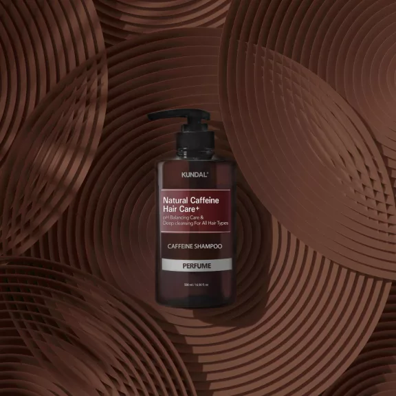 KUNDAL Natural Caffeine Cseresznyevirág fejbőrápoló sampon koffeinnel 500 ml