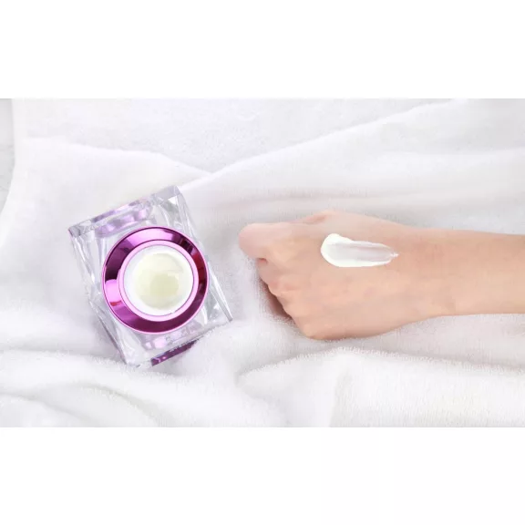 MAXCLINIC Time Return Melatonin ránctalanító, bőrszín-kiegyenlítő éjszakai krém melatoninnal - Megújult MAXCLINIC Time Return Melatonin ránctalanító, bőrszín-kiegyenlítő éjszakai krém melatoninnal - Megújult