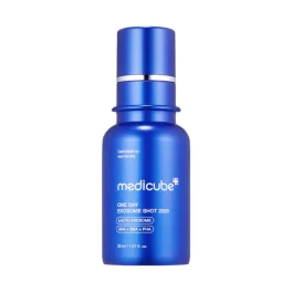   MEDICUBE One Day Exosome Shot mikrotűs pórusszabályzó és regeneráló szérum exoszómákkal (2000 ppm)