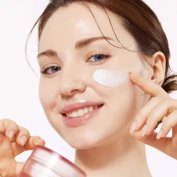   MEDICUBE Triple Collagen hidratáló és feszesítő krém kollagénnel