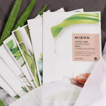   MIZON Joyful Time feszesítő és tápláló hatású esszenciális maszk csiga kivonattal