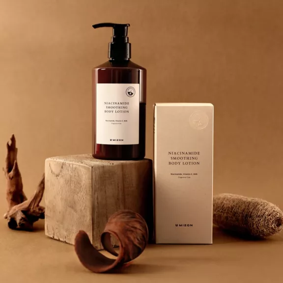 MIZON Niacinamide Smoothing bőrfehérítő testápoló lotion 10% niacinamiddal 300 ml MIZON Niacinamide Smoothing bőrfehérítő testápoló lotion 10% niacinamiddal 300 ml