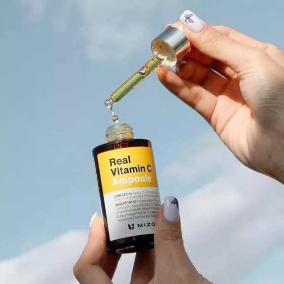 MIZON Real Vitamin C bőrfiatalító ampulla szérum 19 % C-vitamin tartalommal