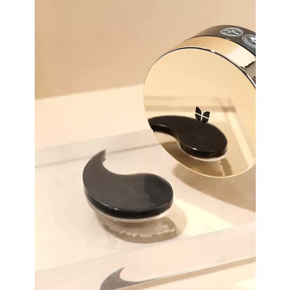 MIZON Black Pearl feszesítő szemkörnyékápoló tapasz fekete karikákra fekete gyöngy kivonattal MIZON Black Pearl feszesítő szemkörnyékápoló tapasz fekete karikákra fekete gyöngy kivonattal