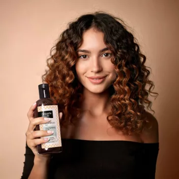 NUGGELA & SULÉ hidratáló sampon száraz hajra 250 ml