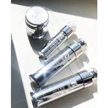   OTTIE Platinum Aura Nutri-Intensive öregedésgátló szérum platinával és kaviár kivonattal