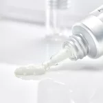 PERCENT SCIENCE Avocool-2.6 hidratáló és nyugtató fényvédő szérum szabadalmaztatott összetevővel SPF 50+ PA++++
