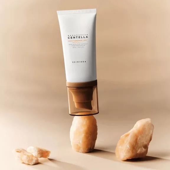 SKIN1004 Madagascar Centella Air-fit fényvédő krém Centella Asiatica kivonattal SPF30 PA++++