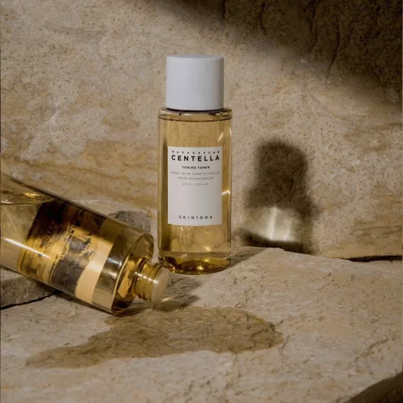 SKIN1004 Madagascar Centella öregedésgátló és hámlasztó tonik 84% Centella Asiatica kivonattal SKIN1004 Madagascar Centella öregedésgátló és hámlasztó tonik 84% Centella Asiatica kivonattal