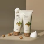 SKINFOOD Acorn Pore Peptide feszesítő és pórusszabályzó arctisztító hab makk kivonattal