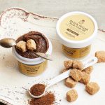 SKINFOOD Black Sugar hámlasztó és hidratáló krémmaszk barna cukorral