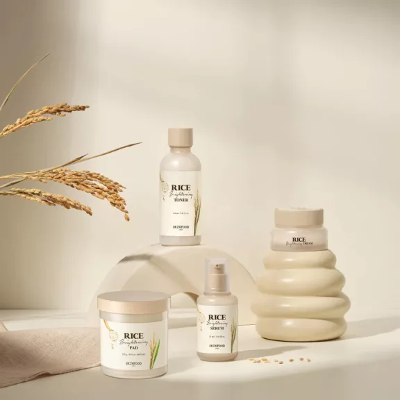 SKINFOOD Rice Brightening hidratáló és bőrvilágosító tonik rizs kivonattal SKINFOOD Rice Brightening hidratáló és bőrvilágosító tonik rizs kivonattal