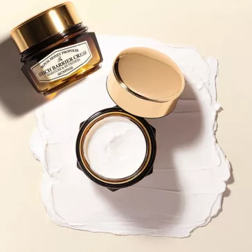   SKINFOOD Royal Honey Propolis hidratáló és tápláló krém propolisz kivonattal 