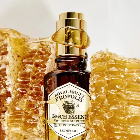 SKINFOOD Royal Honey Propolis hidratáló és tápláló esszencia propolisz kivonattal SKINFOOD Royal Honey Propolis hidratáló és tápláló esszencia propolisz kivonattal