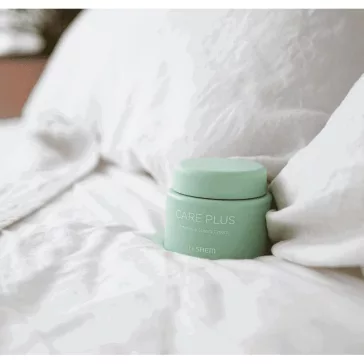   THE SAEM Care Plus hidratáló és nyugtató krém üröm és sheavaj kivonattal