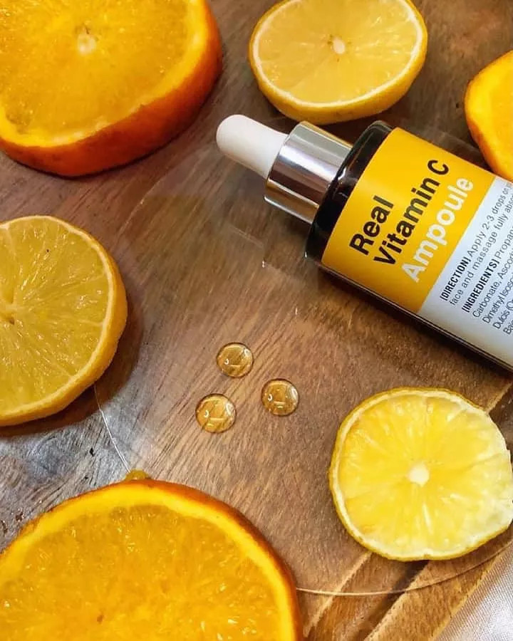 MIZON Real Vitamin C bőrfiatalító ampulla szérum 19 % C-vitamin tartalommal