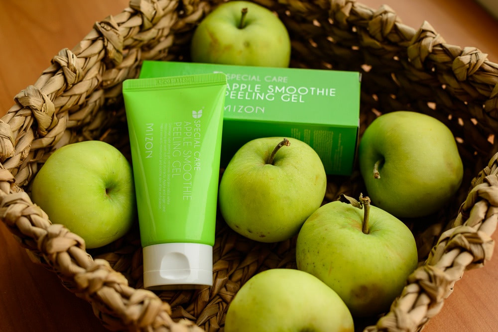 MIZON Apple Smoothie hámlasztó gél alma kivonattal